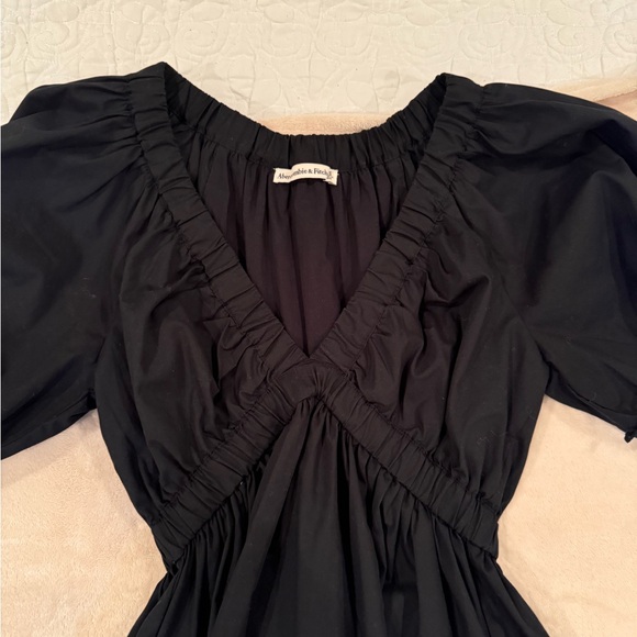 A&F PUFF SLEEVE DRESS - Picture 3 of 5